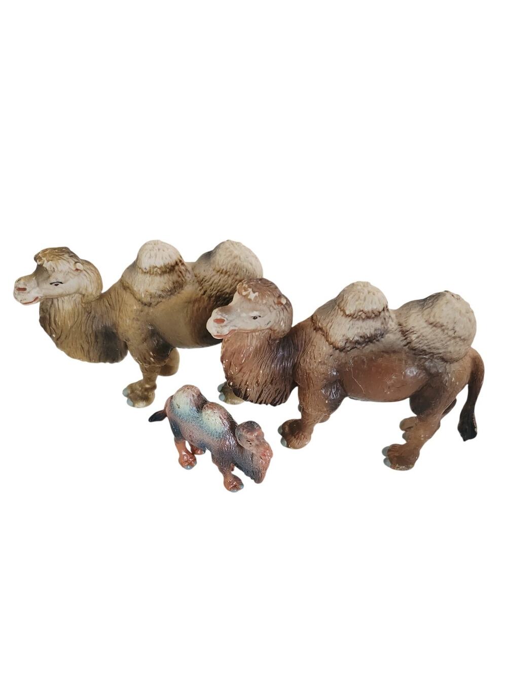 Bundle of play figure camels